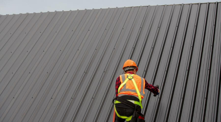 Expert Emergency Roof Repairs services in Cedar Springs, MI